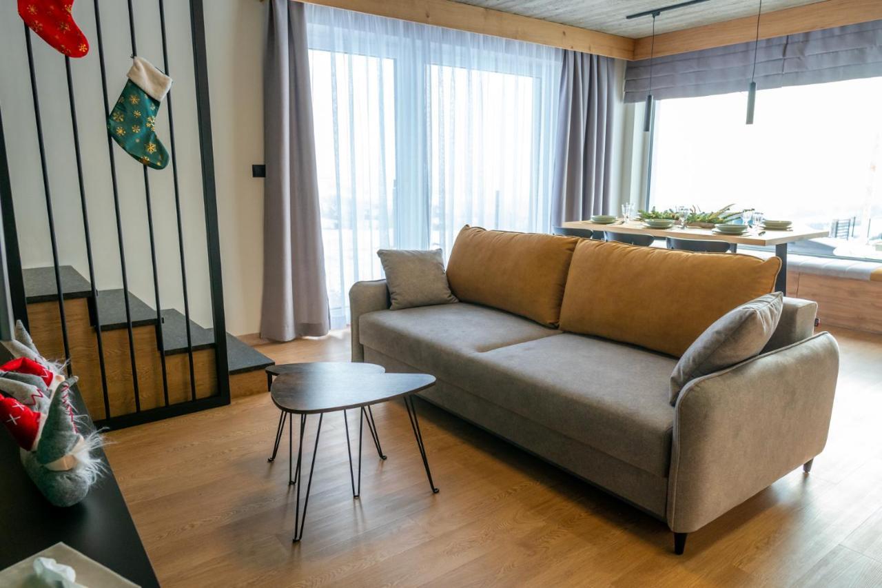 Apartment To Je To *