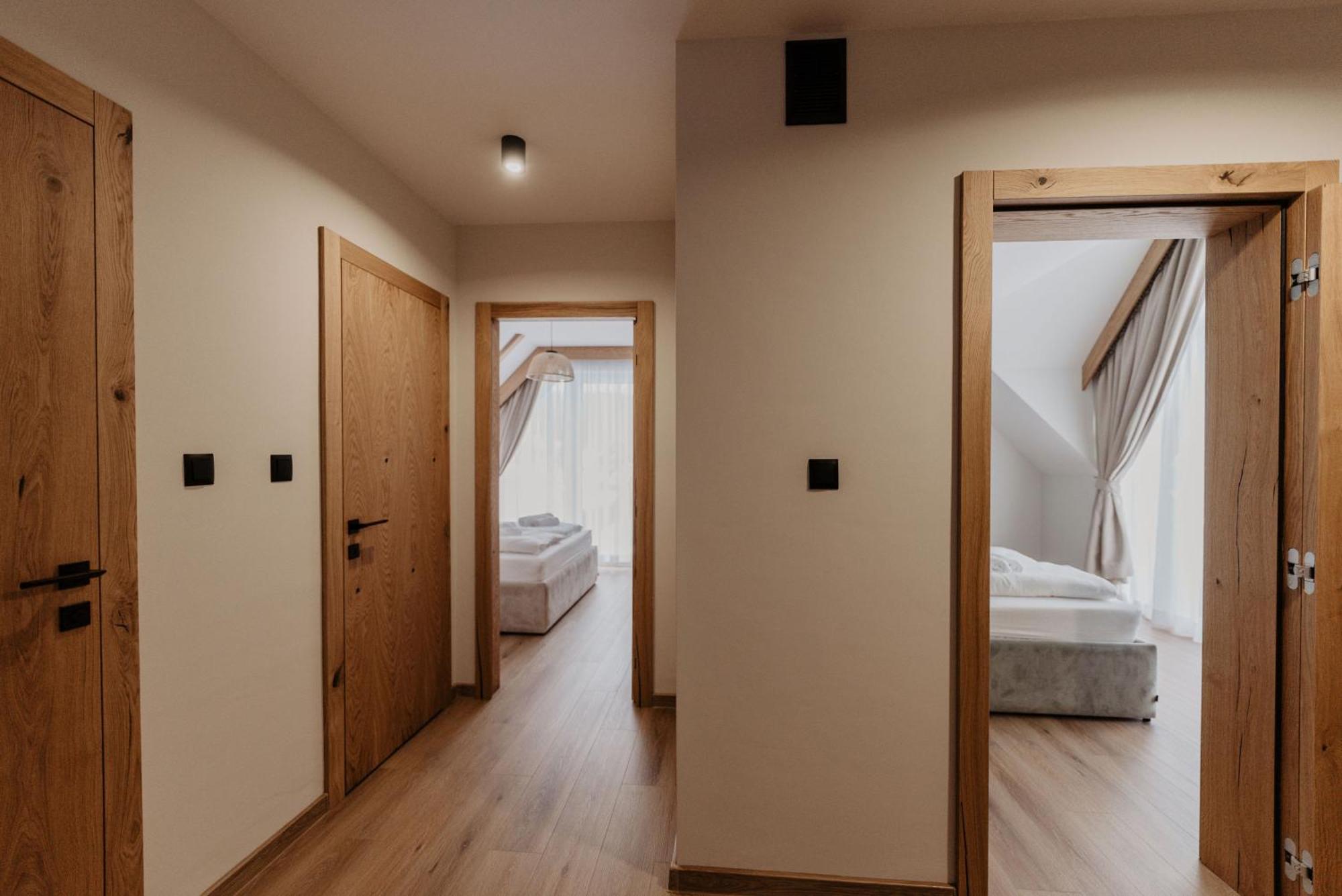 Apartment To Je To *